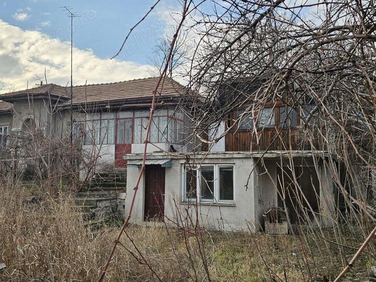 Casă cu 3 camere în Giroc