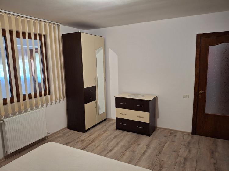 Apartament cu 2 camere decomandat, mobilat în Est