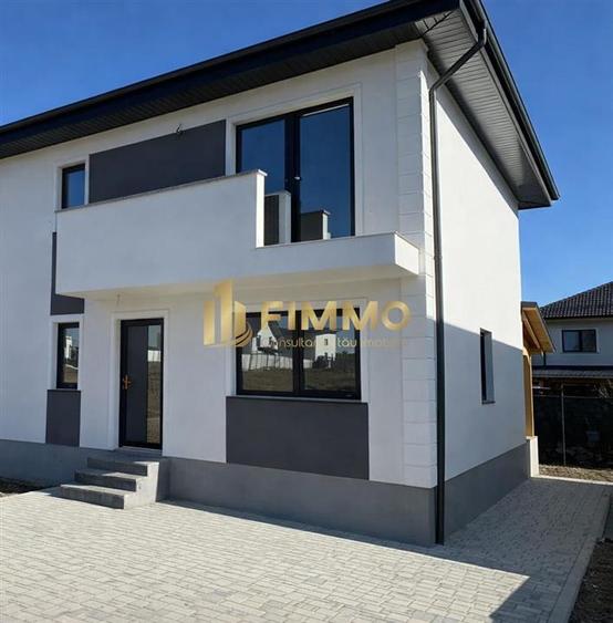 Duplex cu 4 camere cu Teren 260 Mp în Exterior Est