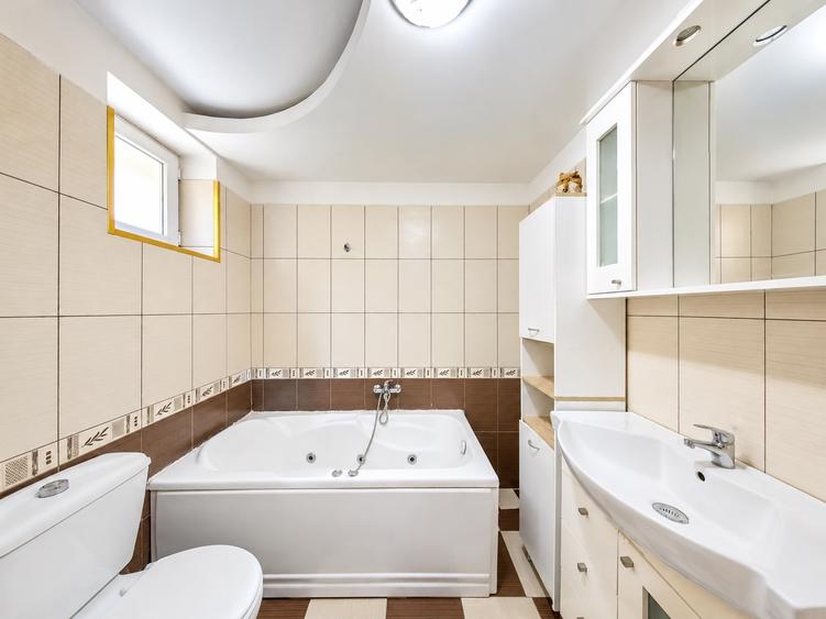 Apartament 6 Camere - Zona Lipovei - 0% COMISION - 9