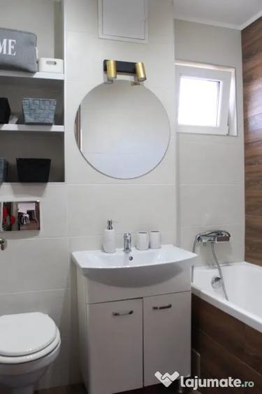 Apartament cu 2 camere semidecomandat în Central