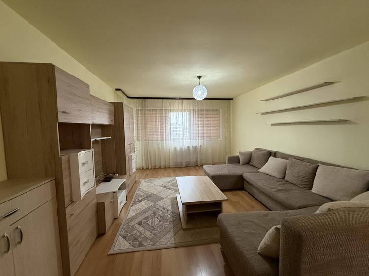 Apartament cu 3 camere, mobilat în Giroc