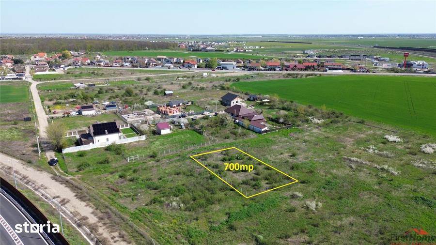 Teren de 700 mp, în Vânători