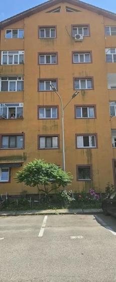 De vanzare apartament 2 camere decomandat | Zona 8 Mai - 2