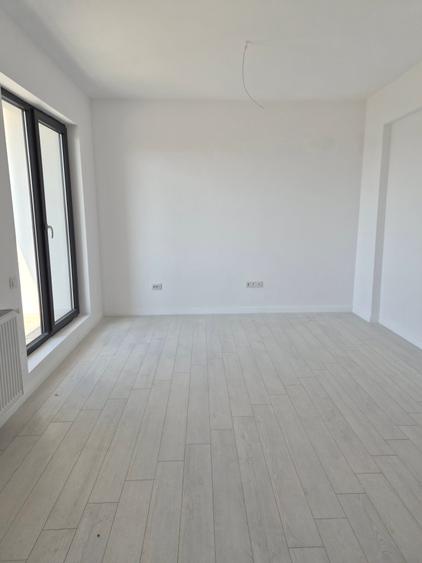 Apartament cu 2 camere decomandat în Haliu