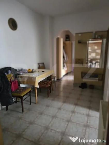 Apartament cu 3 camere decomandat în Soarelui