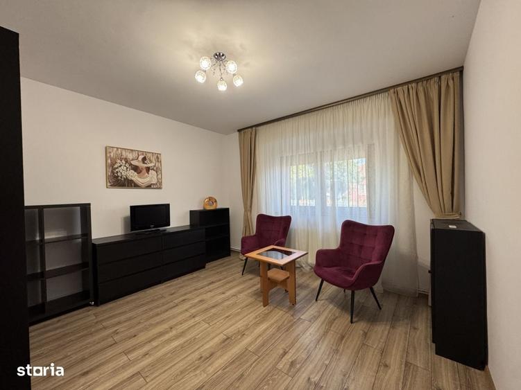 Casă cu 4 camere în Dumbrăvița