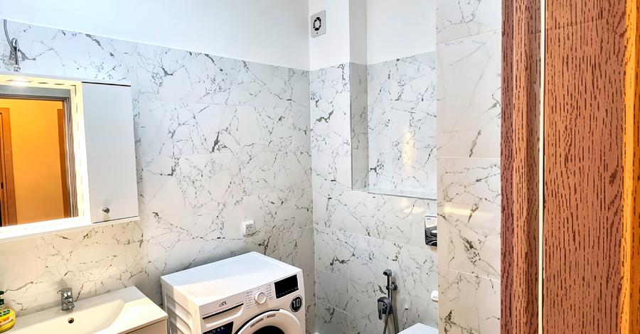 Apartament cu 2 camere decomandat în Titan