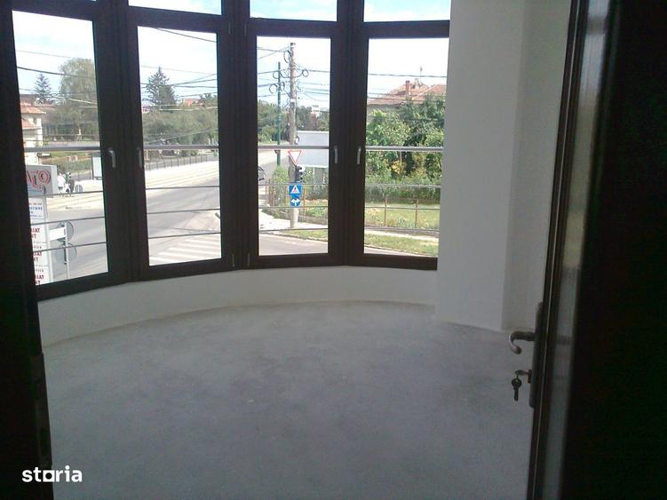Spațiu comercial, de 250 mp, în Central