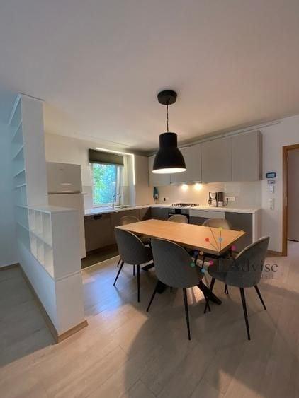 Apartament cu 4 camere decomandat în Avantgarden