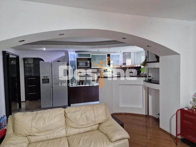 Apartament cu 3 camere decomandat, mobilat în 13 Septembrie