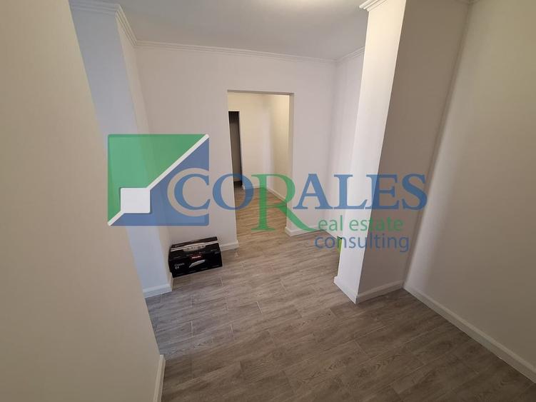 Apartament cu 3 camere decomandat în Lipovei
