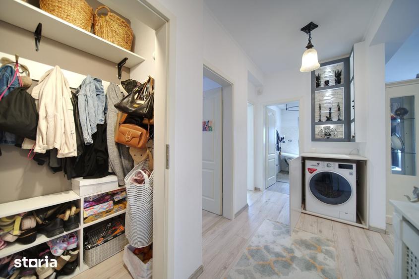 Apartament cu 3 camere decomandat în Sânpetru