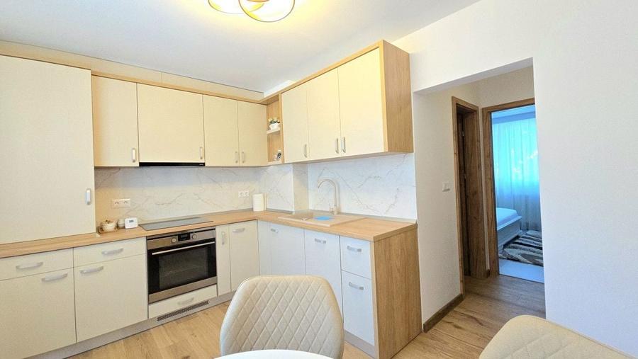 Apartament cu 3 camere decomandat, mobilat în Cloșca