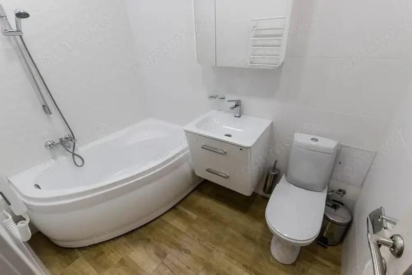 Garsonieră decomandată în Gării
