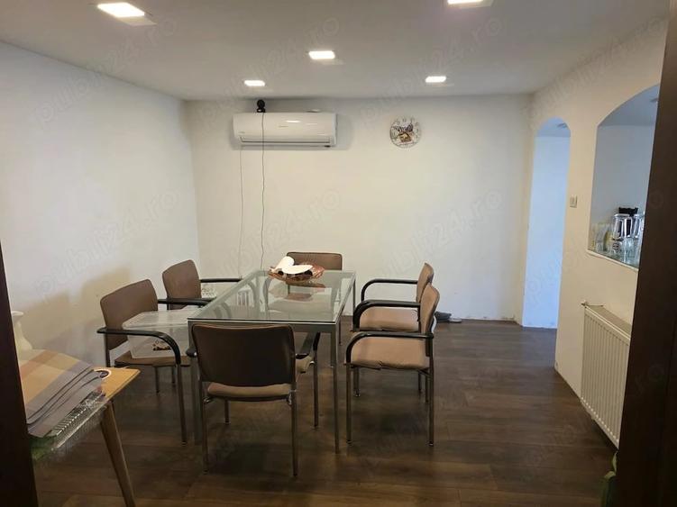 Casă cu 4 camere cu Teren 1986 Mp în Central
