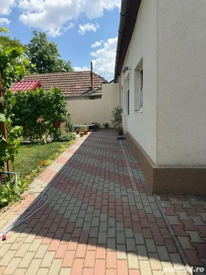 Casă cu 4 camere cu Teren 1100 Mp în Sânandrei