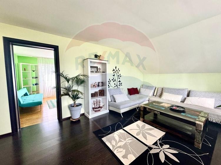 Casă individuală cu 5 camere cu Teren 713 Mp în Cârcea