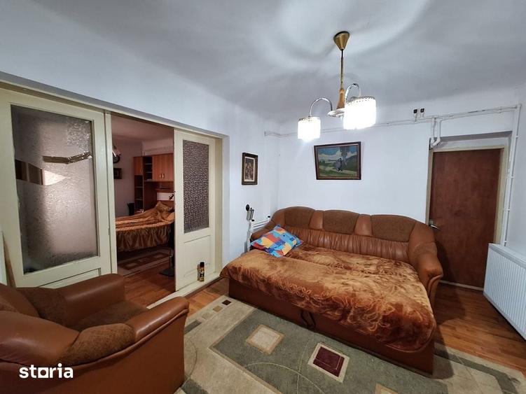 Casa 6 camere Frumusani 1000 mp teren DN4 2 centrale gaz 2 bucatarii - 8