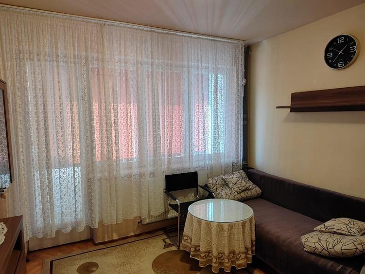Apartament cu 2 camere decomandat în Complex Studențesc