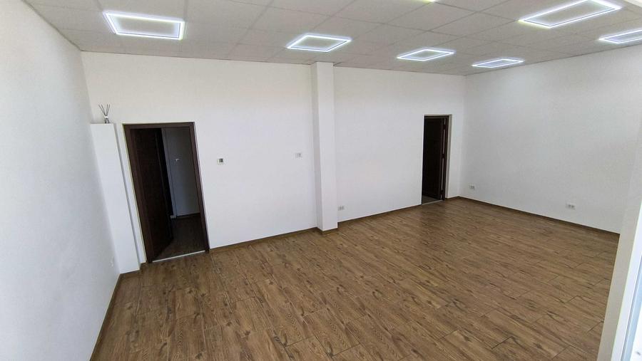 Spațiu comercial, de 115 mp, în Șimnicu de Sus