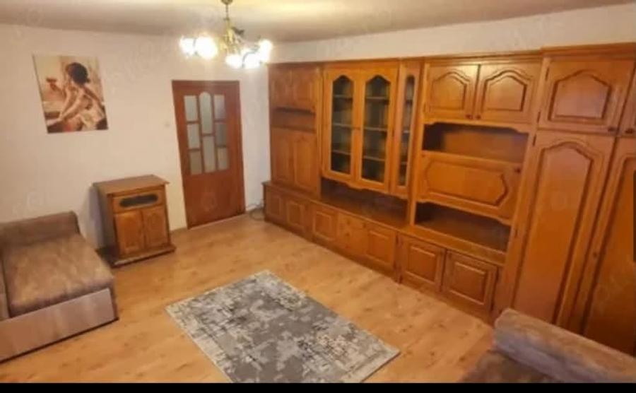 Apartament cu 2 camere decomandat în Km 4-5