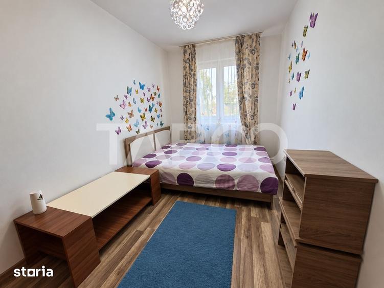 Apartament cu 3 camere semidecomandat în Tineretului