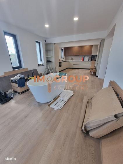 Casă cu 4 camere cu Teren 494 Mp în Aroneanu