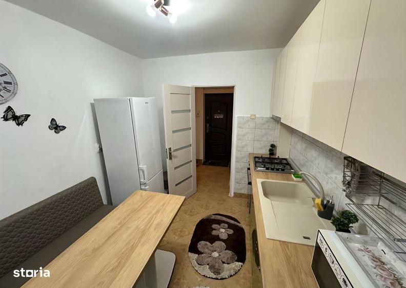 Apartament cu 2 camere decomandat în Calea București