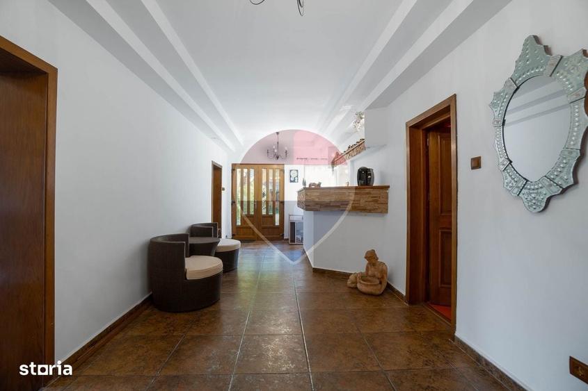 Casă cu 4 camere cu Teren 4780 Mp în Moieciu