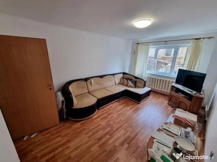 Apartament cu 4 camere decomandat în Ultracentral