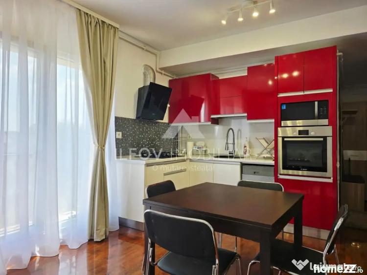 Apartament cu 3 camere semidecomandat în Central
