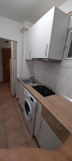 Garsonieră decomandată în Central