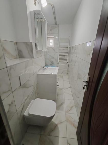 Apartament cu 2 camere decomandat în Adjud