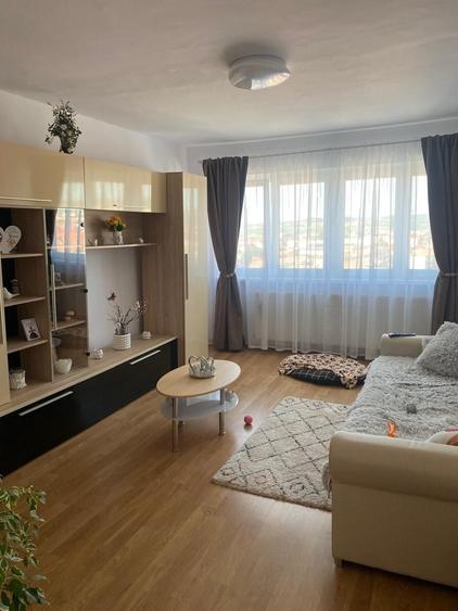 Apartament cu 2 camere decomandat în Mihai Viteazul