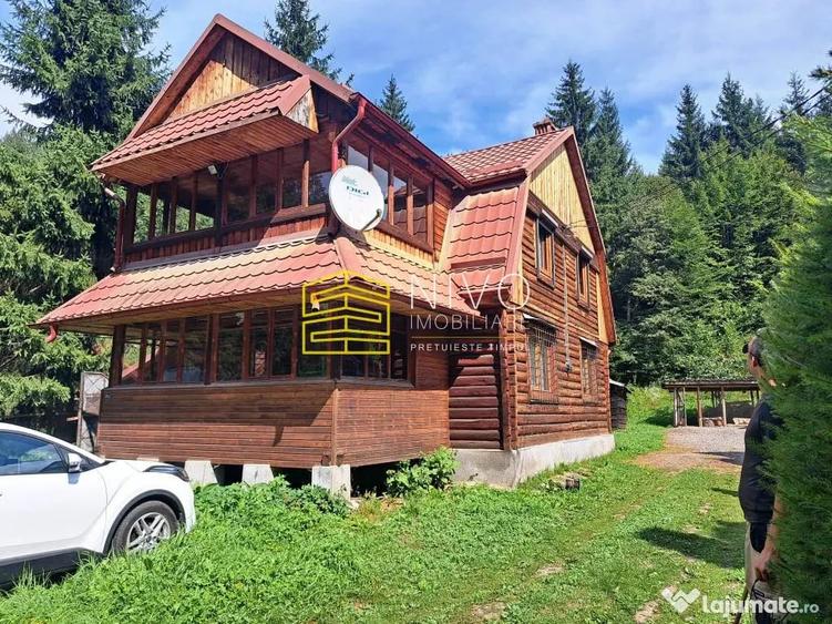 Casă cu 5 camere cu Teren 1500 Mp în Sălard