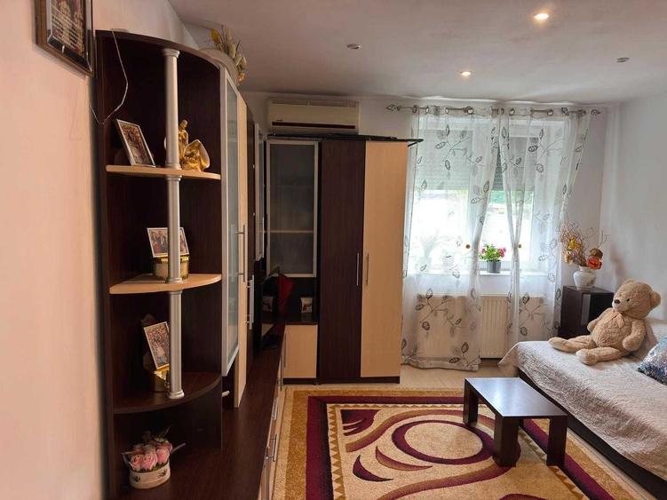 Apartament cu 2 camere semidecomandat în Păcurari