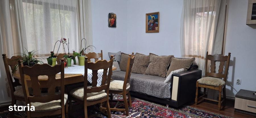 Casă cu 5 camere cu Teren 1150 Mp în Central