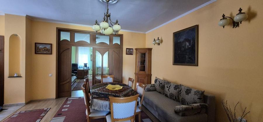 Casă individuală cu 3 camere cu Canalizare în Ultracentral