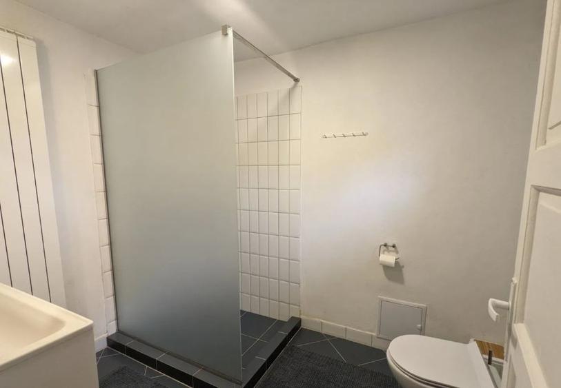 Casă individuală cu 3 camere cu Canalizare în Sud