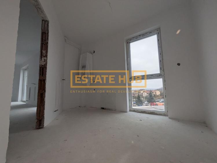 Apartament cu 3 camere semidecomandat în Între Lacuri