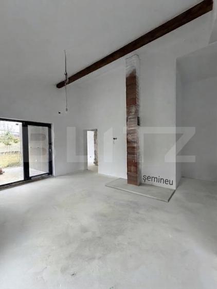 Duplex cu 5 camere cu Canalizare în Ghiroda