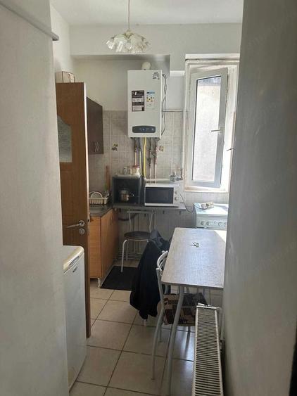 Garsonieră decomandată în Central