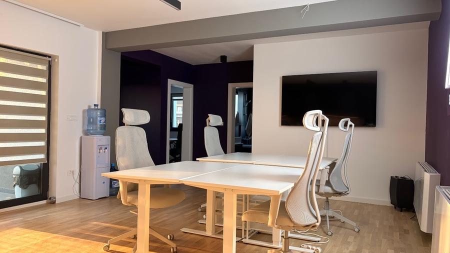 Apartament cu 3 camere, mobilat în Aradului