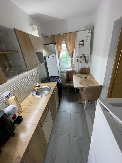 Apartament cu 2 camere semidecomandat în Gării