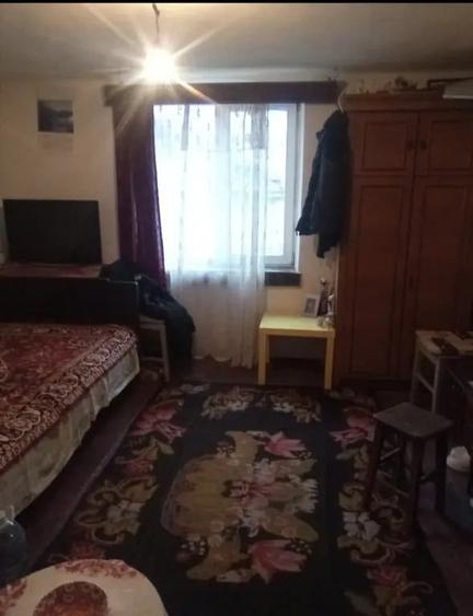 Casă cu 3 camere în Rotunda