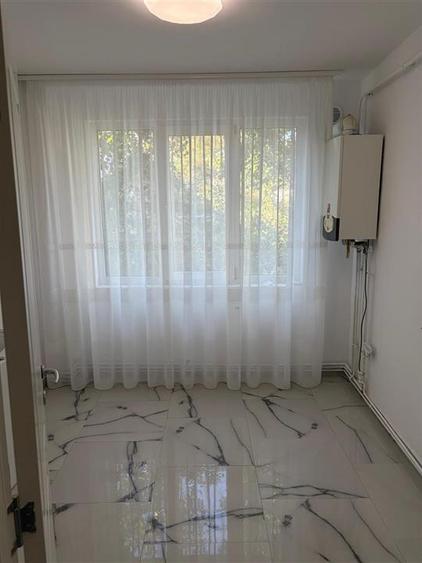 Apartament cu 3 camere decomandat în Alexandru cel Bun