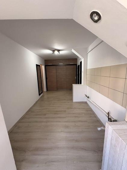 Apartament cu 2 camere decomandat în 1 Mai