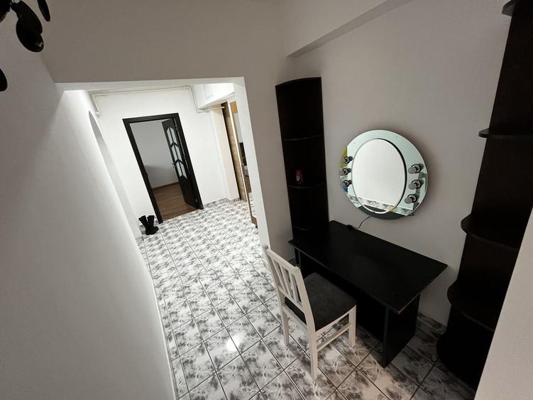 Apartament cu 3 camere decomandat în Militari