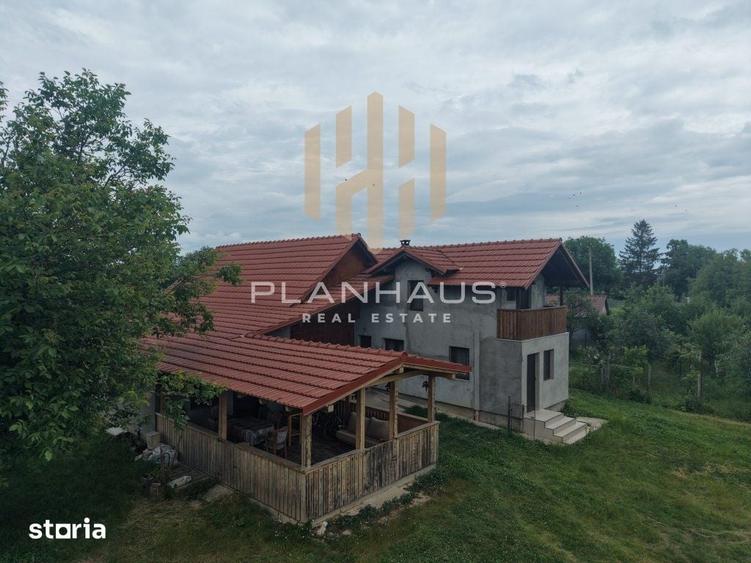 Casă cu 3 camere cu Teren 4400 Mp în Sălsig